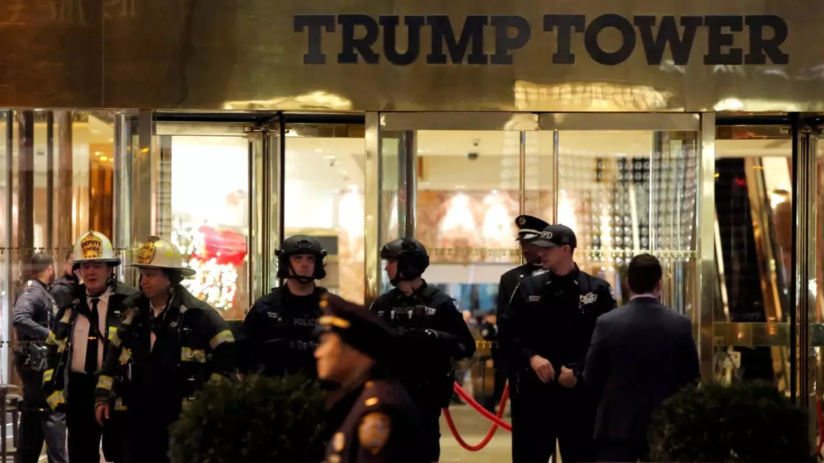 Trump Tower\'da Şüpheli Paket Paniği