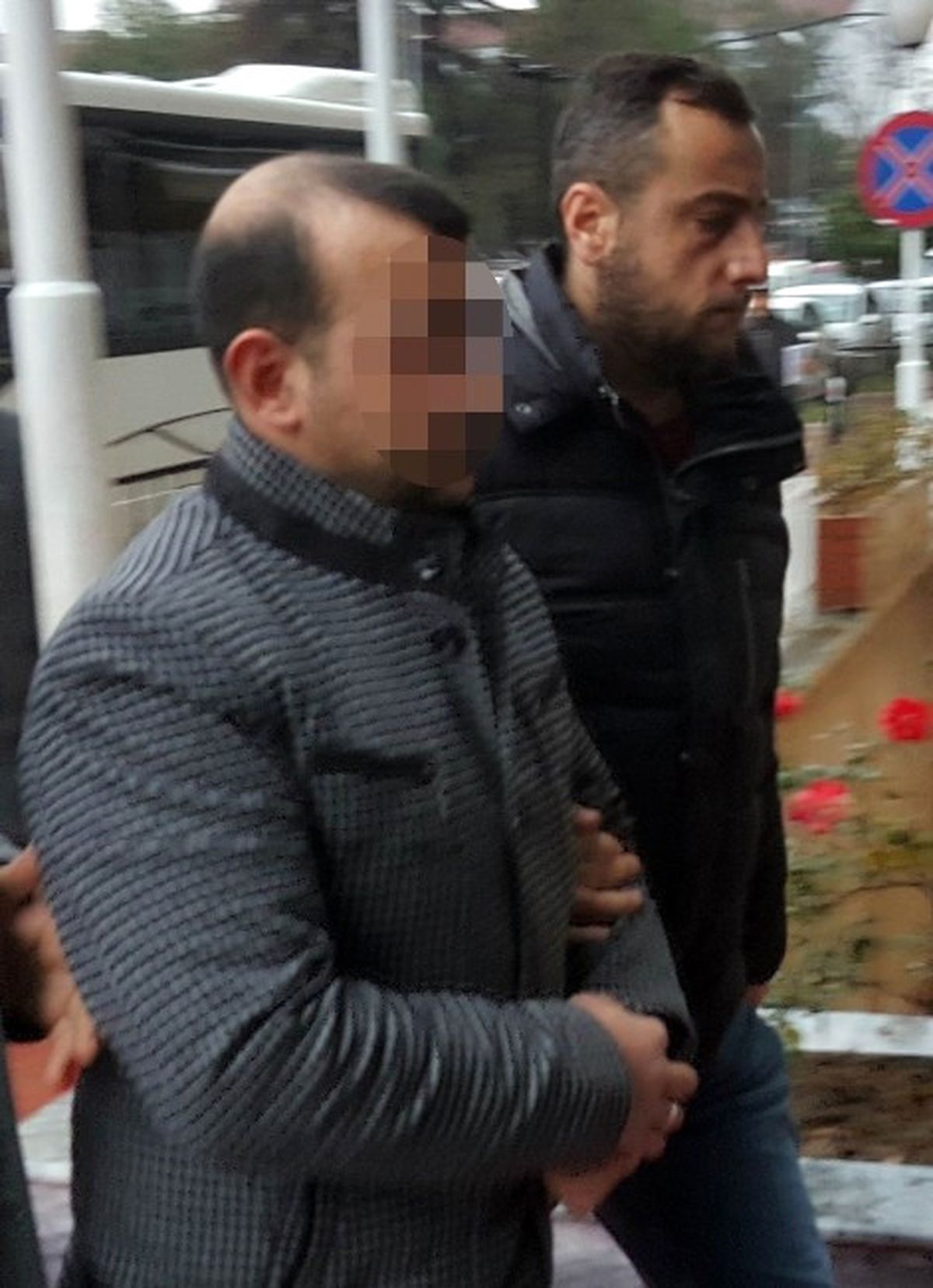 12 Evin Balkonundan Girip Hırsızlık Yapan Şahıs Yakalandı