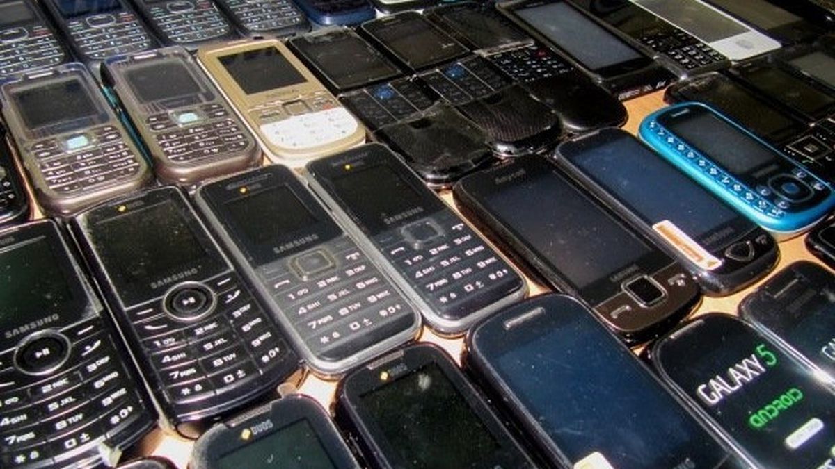 2 Buçuk Dakikada 55 Cep Telefonunu Çaldılar