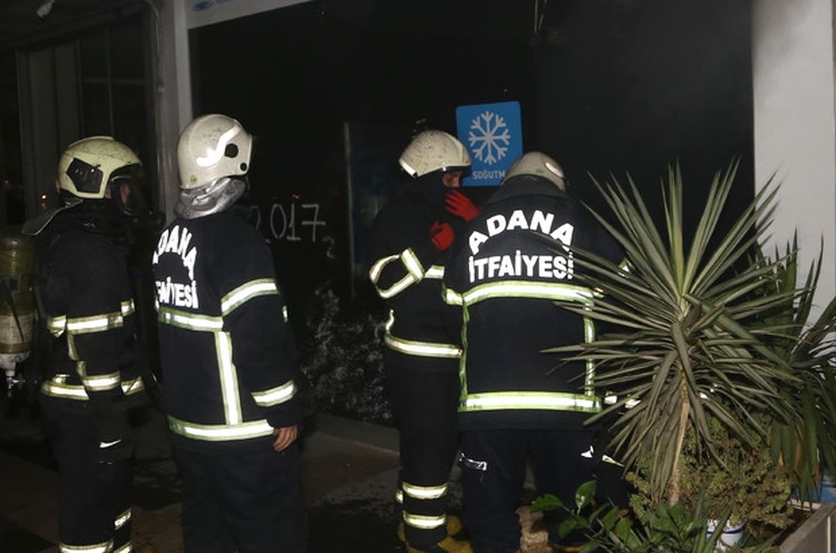 Adana\'da İş Yeri Yangını