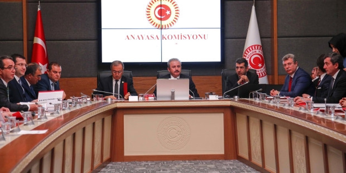 Anayasa Değişiklik Teklifinden 14 ve 15. Maddeler Çıkarıldı
