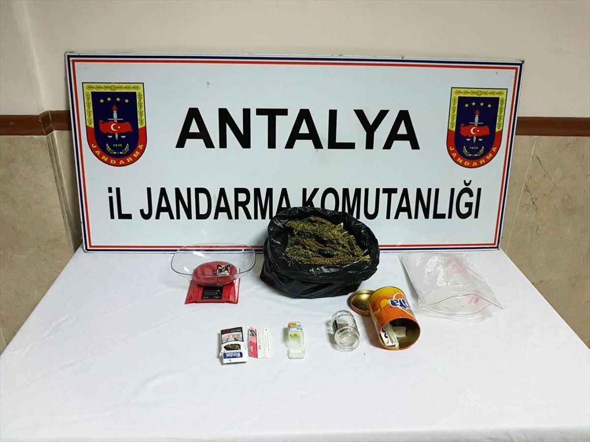Antalya\'da Uyuşturucu Operasyonu