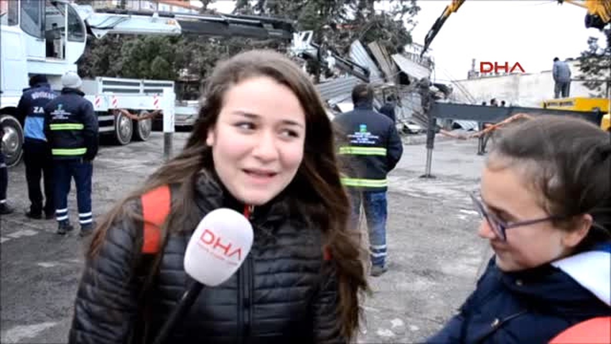 Balıkesir Fırtına 120 Metrekarelik Çatıyı Uçurdu