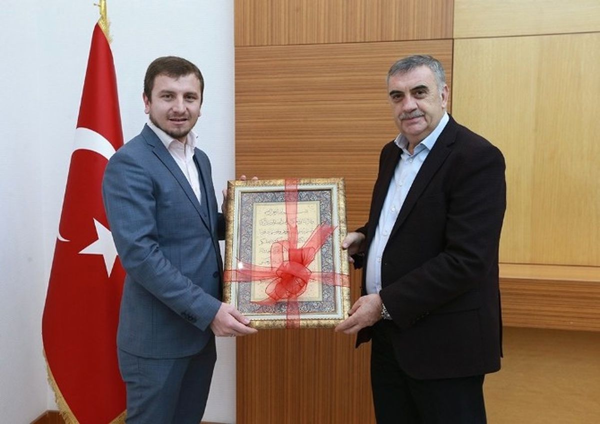 Başkan Toçoğlu, AK Parti Sakarya İl Gençlik Kolları Başkanı Yusuf Demir\'i Ağırladı