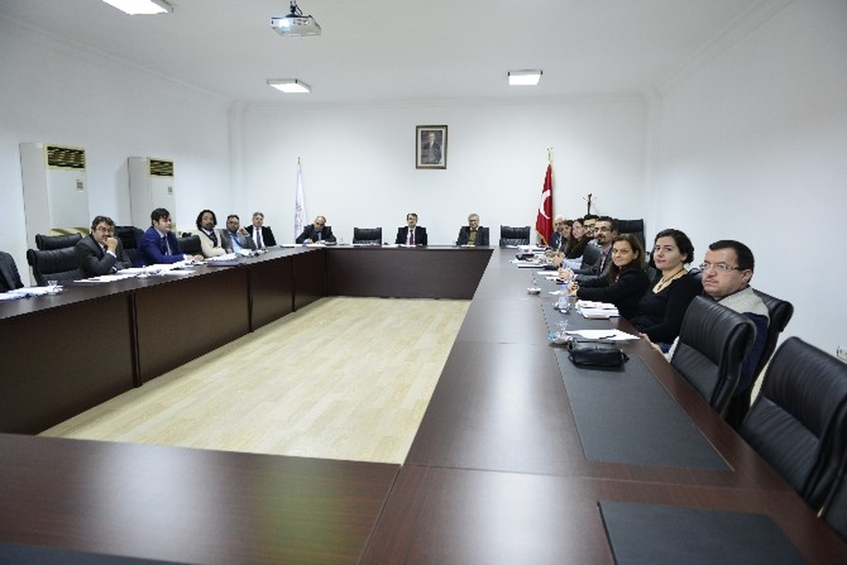 Beü Kalite Komisyonu Canlı Yayında Öğrencilerin Sorularını Yanıtladı