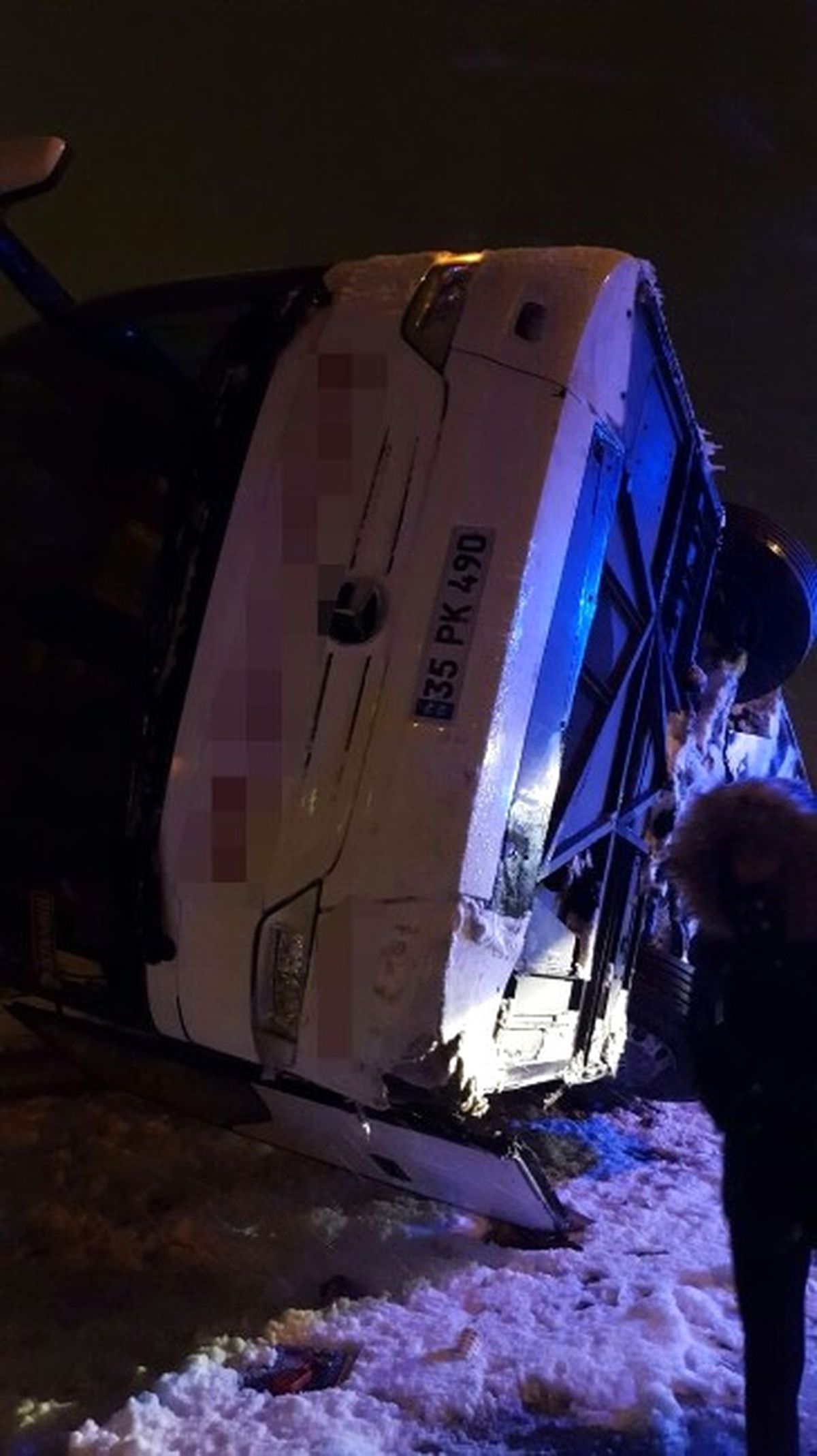 Bozüyük\'te Yolcu Otobüsü Devrildi: 1 Yaralı
