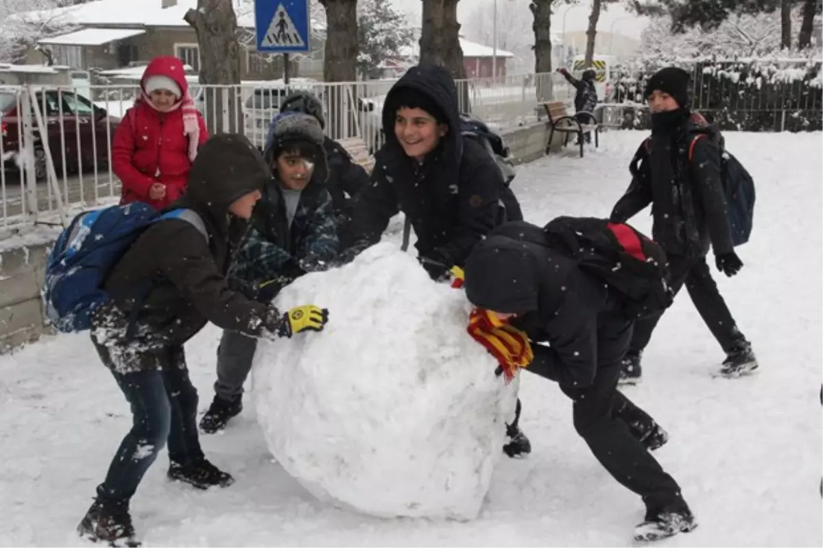 Burdur\'da Taşımalı Eğitime Kar Tatili