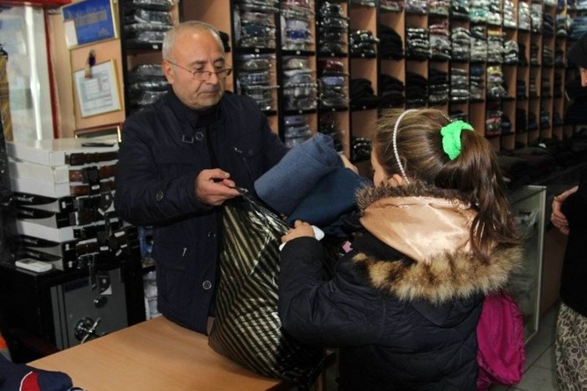 Cihanbeyli\'de "Minik Kalpler Üşümesin" Projesi Hayata Geçirildi