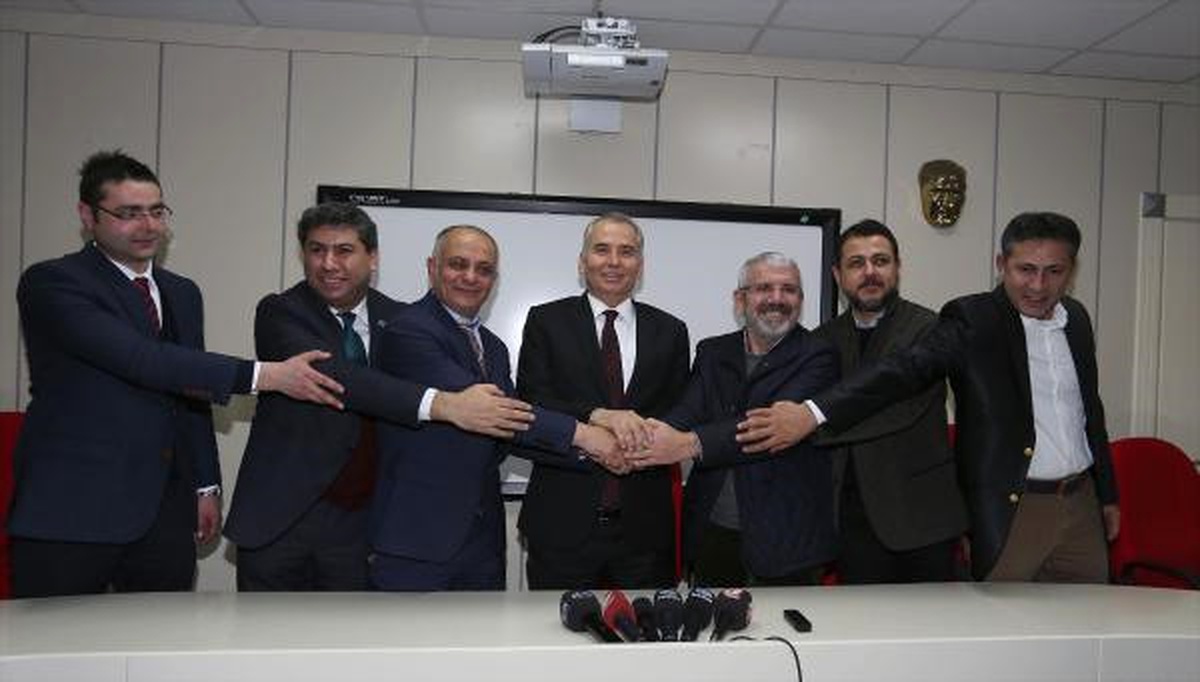 Denizlispor ile Denizli Büyükşehir Belediyespor Birleşiyor
