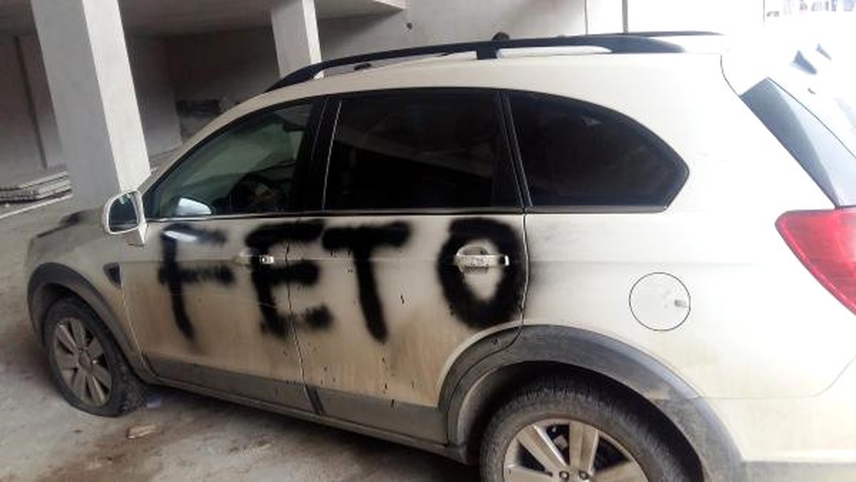 Doktorun Cipine Feto Yazıp Lastiklerini Kestiler
