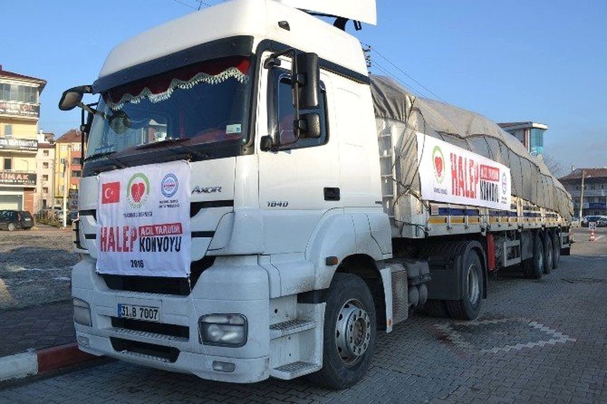 Dost Gönüller Derneği\'nden Haleplilere Yardım