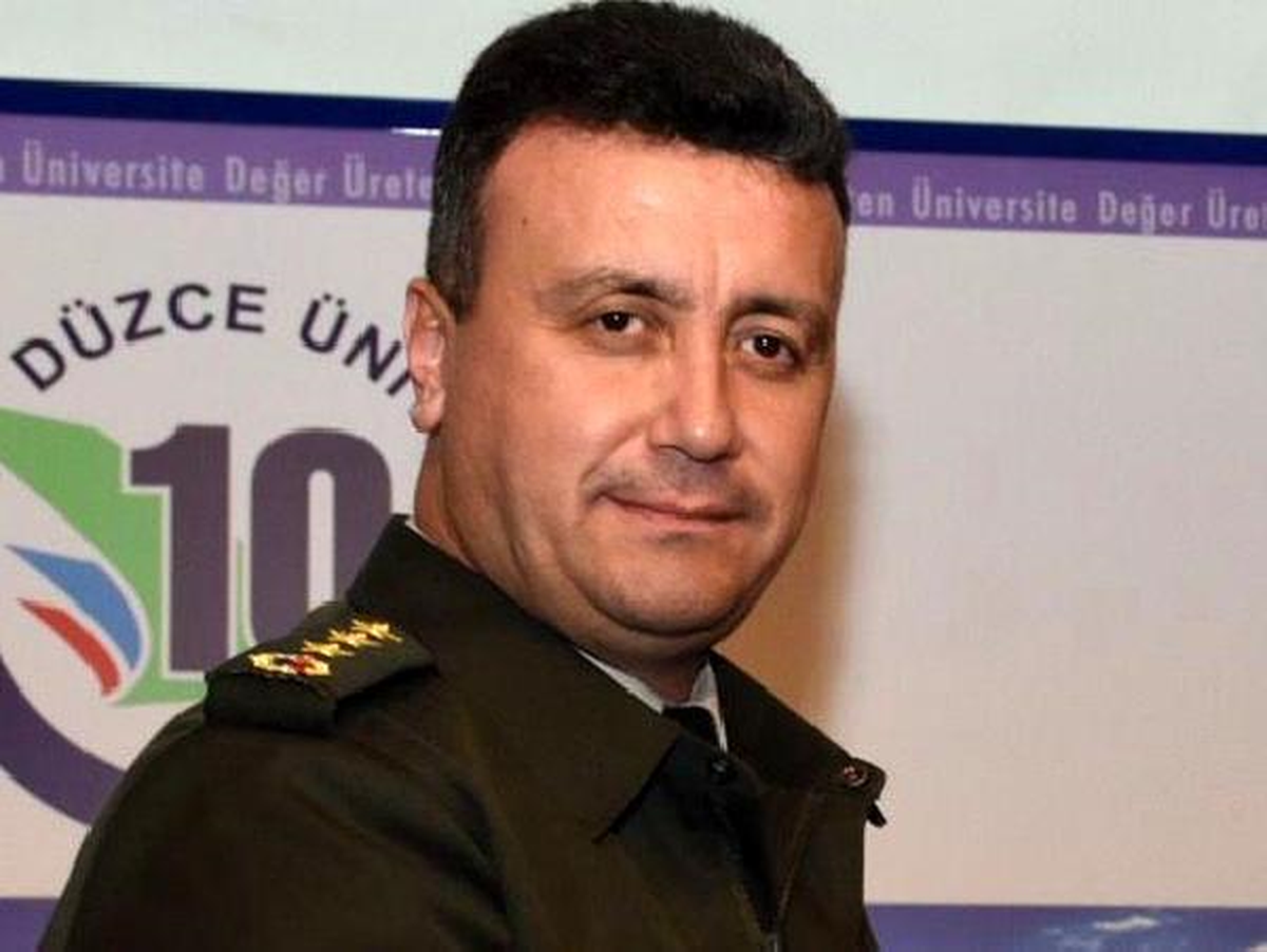 Düzce Eski İl Jandarma Komutanı Fetö\'den Tutuklandı