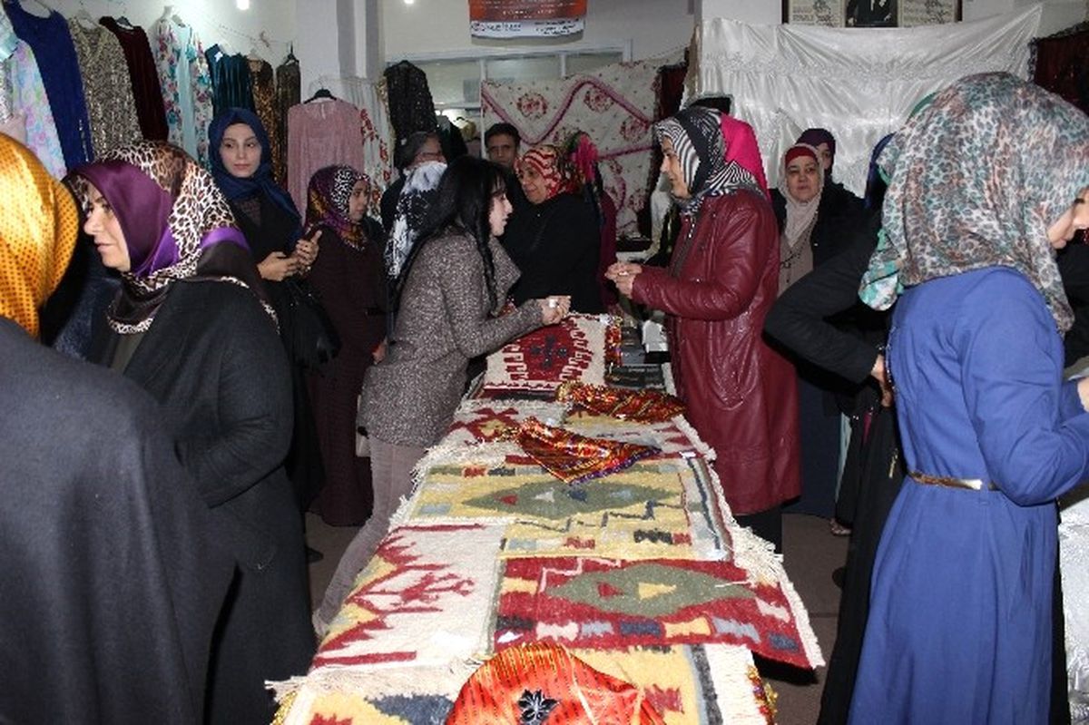 El Sanatları ve Giyim Sergisi Gerçekleştirildi