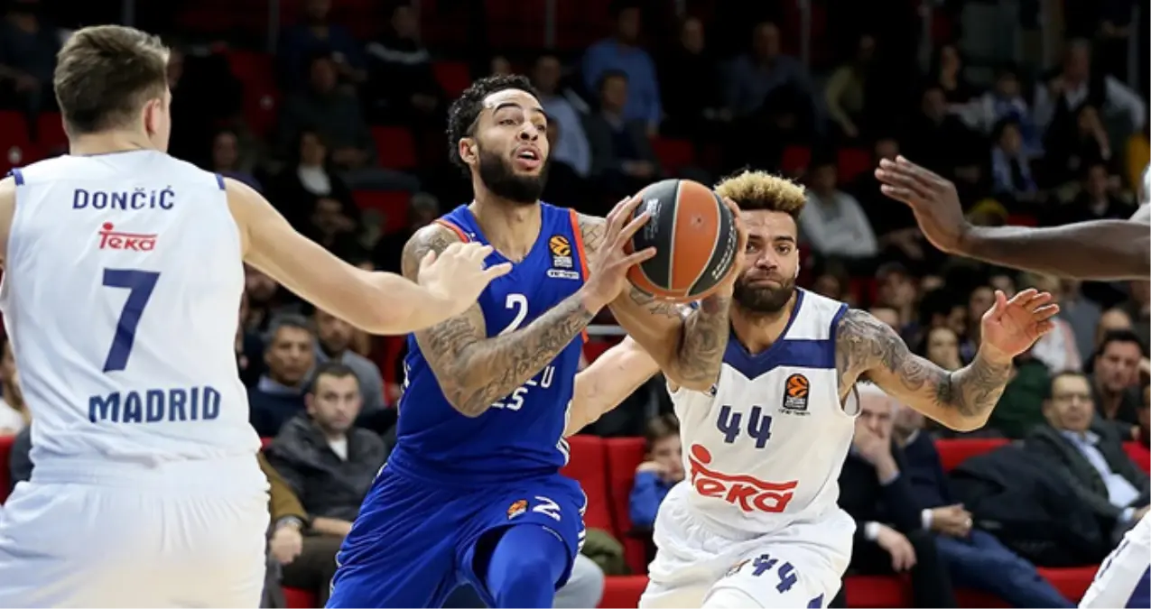 Euroleague\'de Anadolu Efes Evinde Real Madrid\'e 80-78 Yenildi