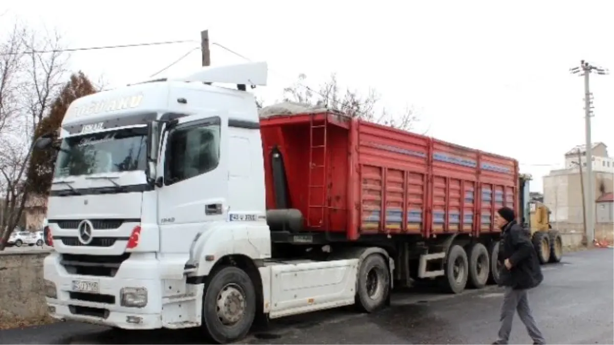 Fare, Kamyonun Kablolarını Yedi