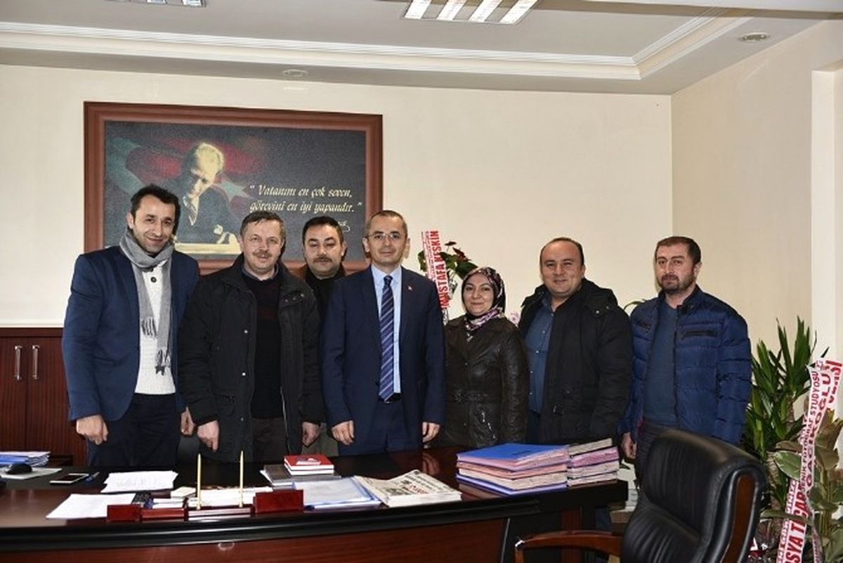 Gazetecilerden; Kaymakam Deniz Pişkin\'e "Hayırlı Olsun" Ziyareti