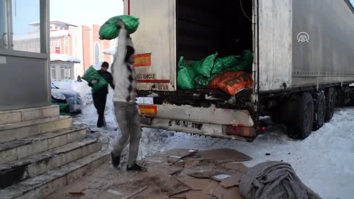 Halep\'te İnsanlık Ölmesin" Kampanyası