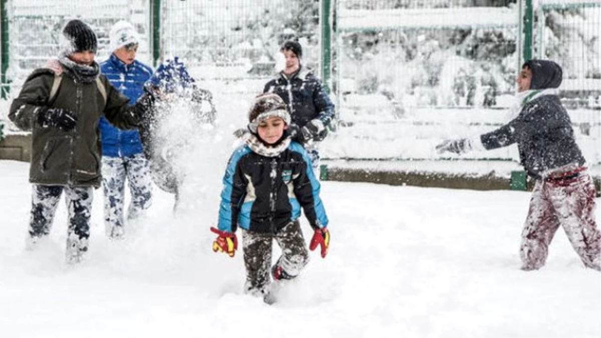 Ankara\'da Okullar Tatil Edildi! İşte Kar Tatili İlan Edilen İl ve İlçeler