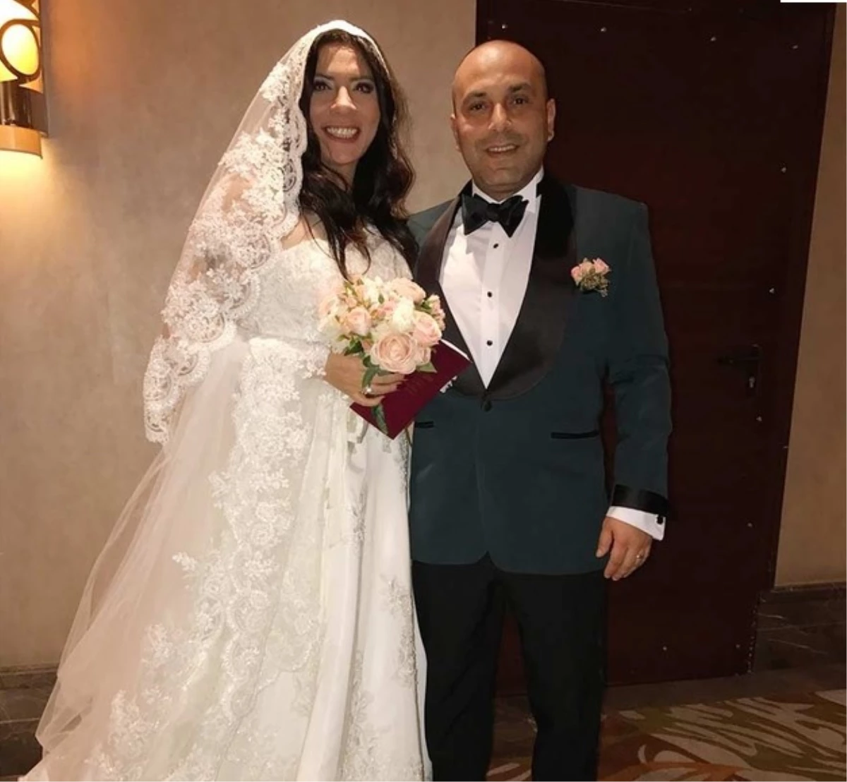 Işın Karaca Evlendi, Nikah Şahidi Demet Akalın Törene Katılmadı