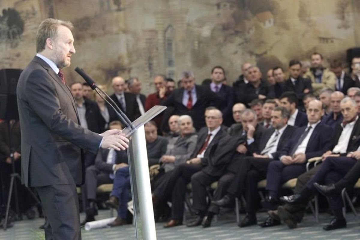 İzetbegoviç: "Sırpların Bağımsızlık Referandumu Yapmalarına Müsaade Etmeyeceğiz"