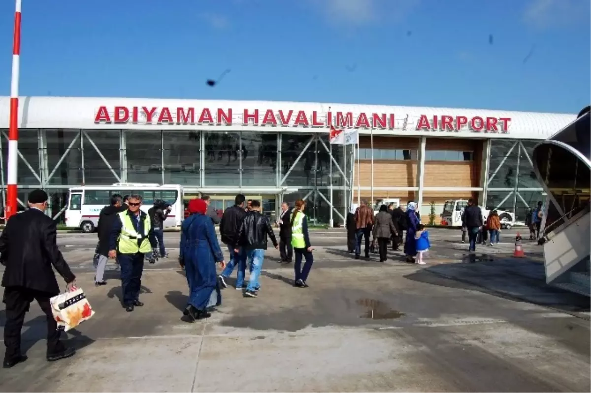 Kasım Ayında Adıyaman Havalimanında 17 Bin 706 Yolcuya Hizmet Verildi