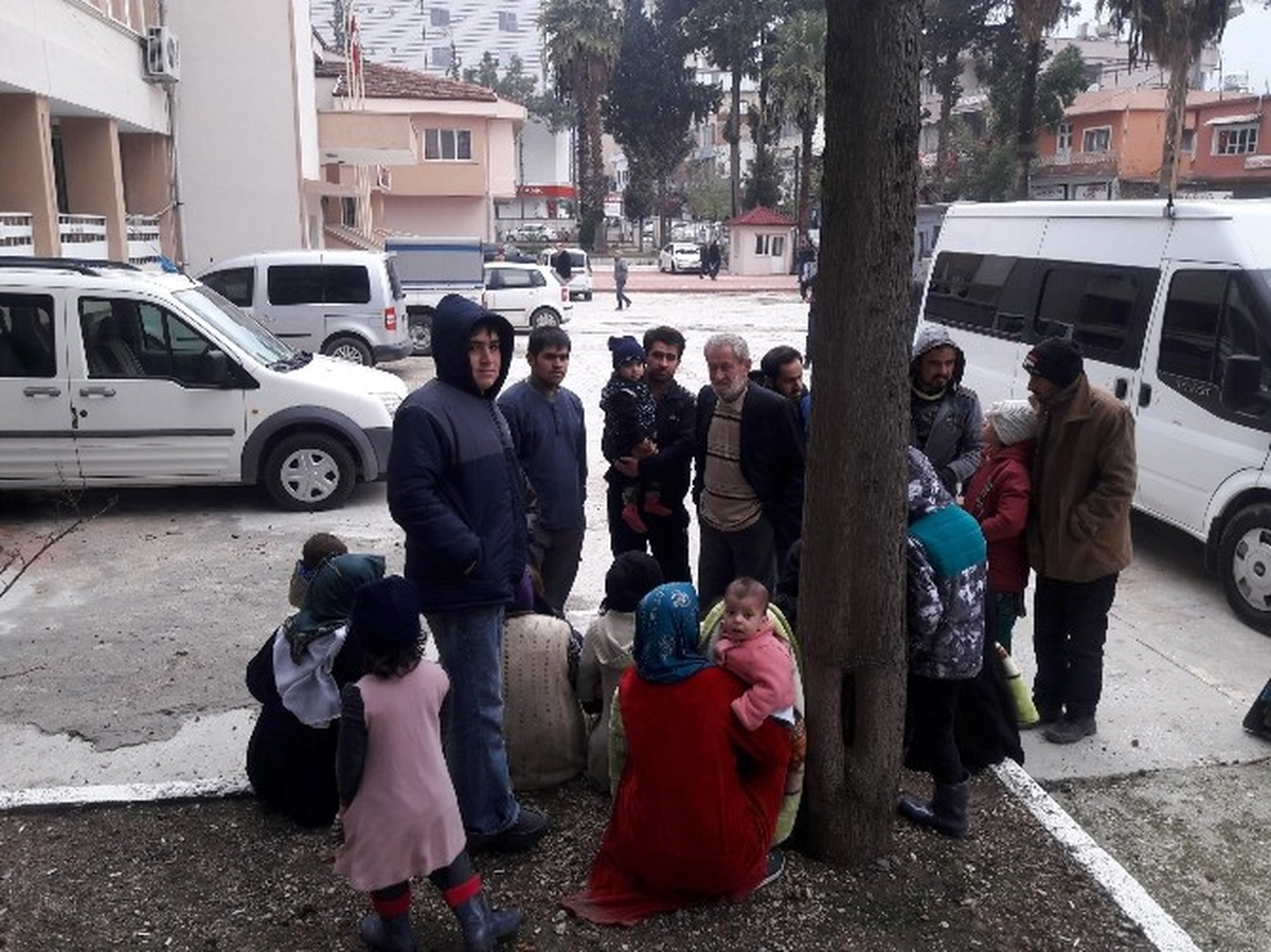 Kilis\'e Gönderilen Türkmenler Geri Getirildi