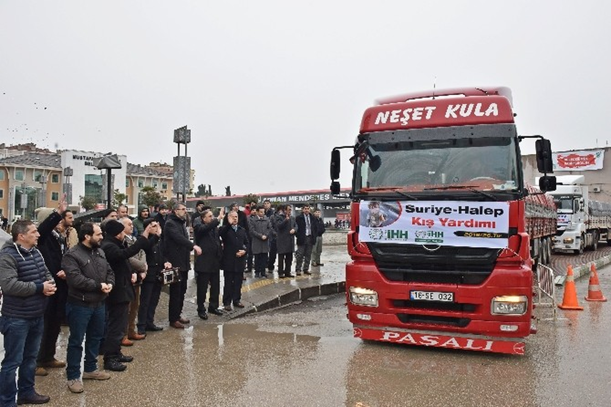 M. Kemalpaşa\'dan Halep\'e 7 Tır Yardım