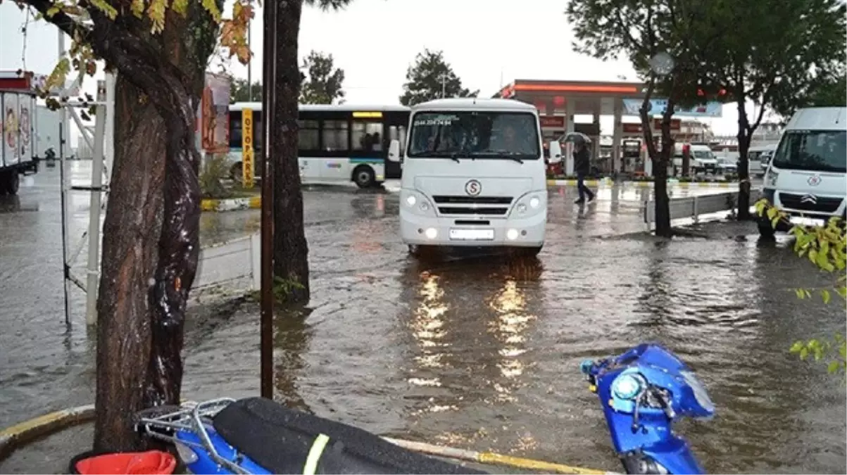 Mersin\'de Eğitime Yağmur Engeli