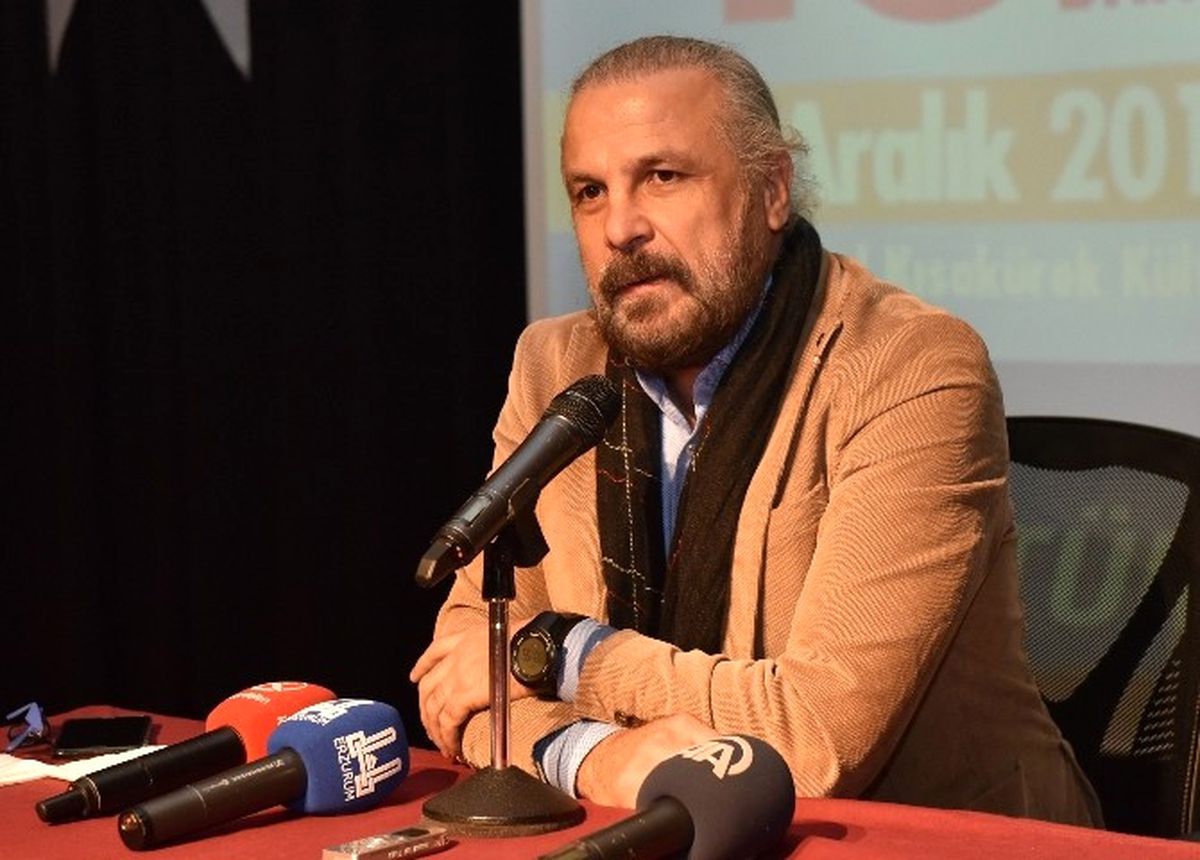 Mete Yarar\'dan Muhteşem \'15 Temmuz\' Konferansı