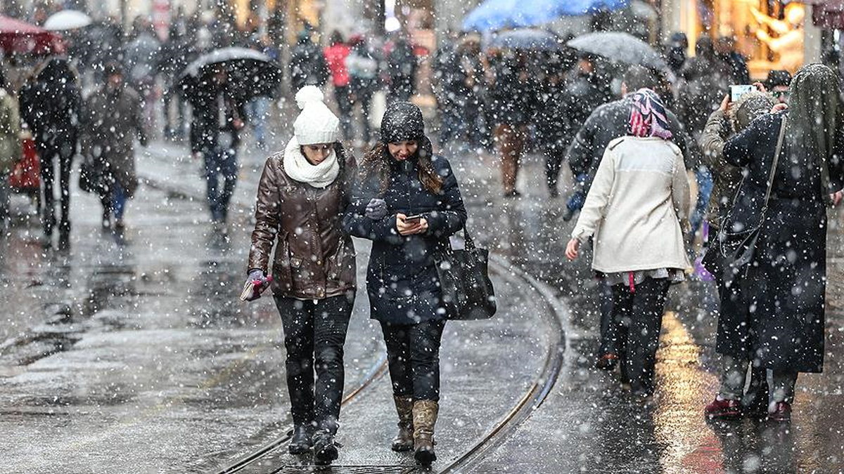 Meteoroloji\'den \'Kuvvetli Kar Yağışı\' Uyarısı