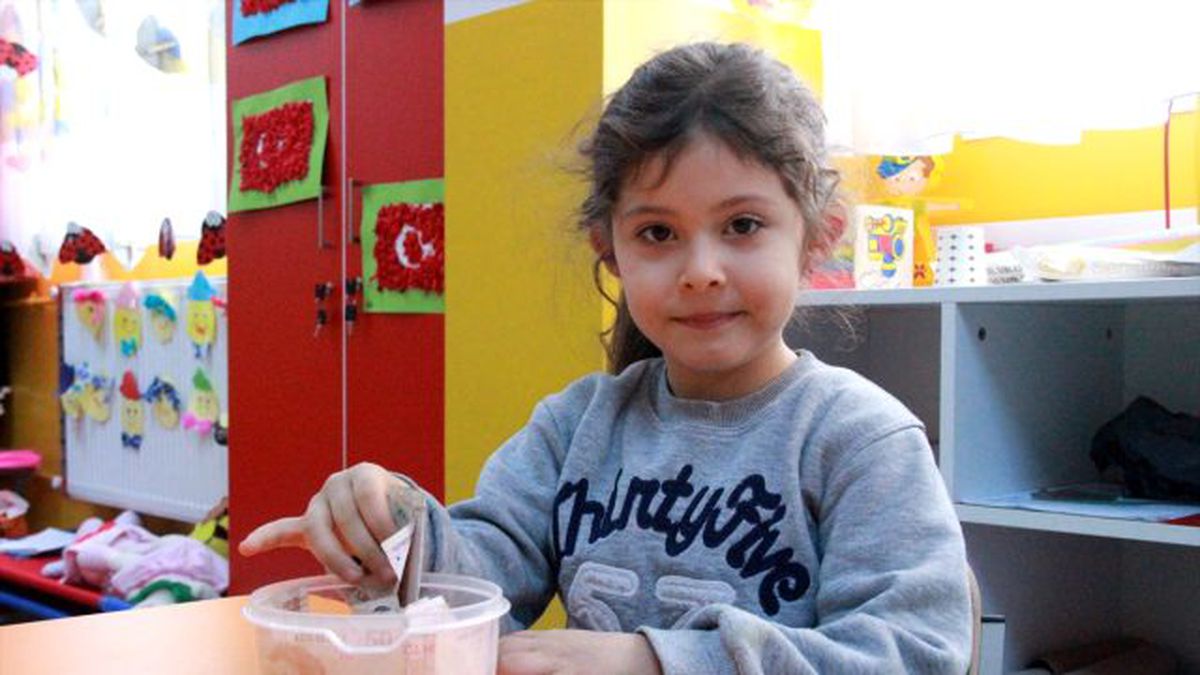 Öğrenciler Harçlıklarını Halepliler İçin Bağışladı