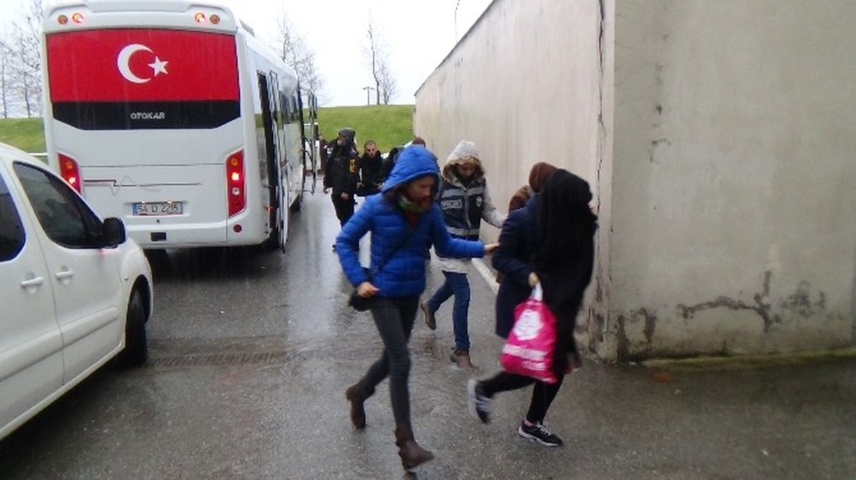 Örgüt Evinde Kalan Öğrenciler ile Cemaat Ablaları Adliyeye Sevk Edildi