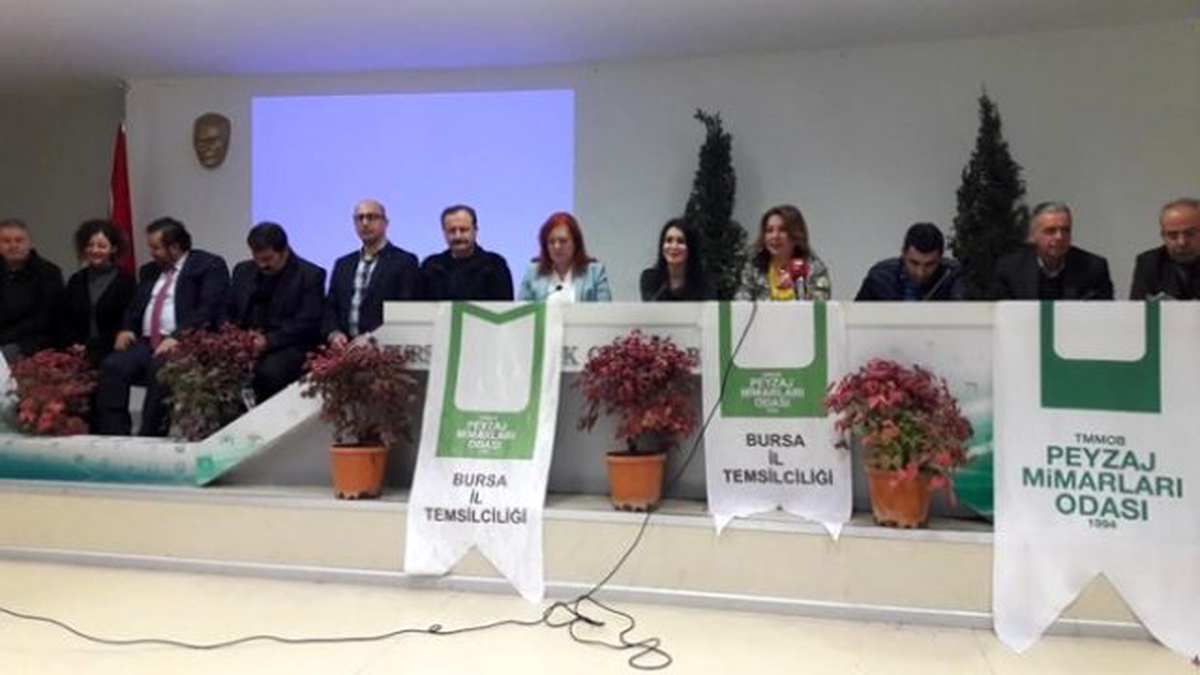 Peyzaj Mimarları \'Plastik Yeşillendirme\'den Kaygı Duyuyor