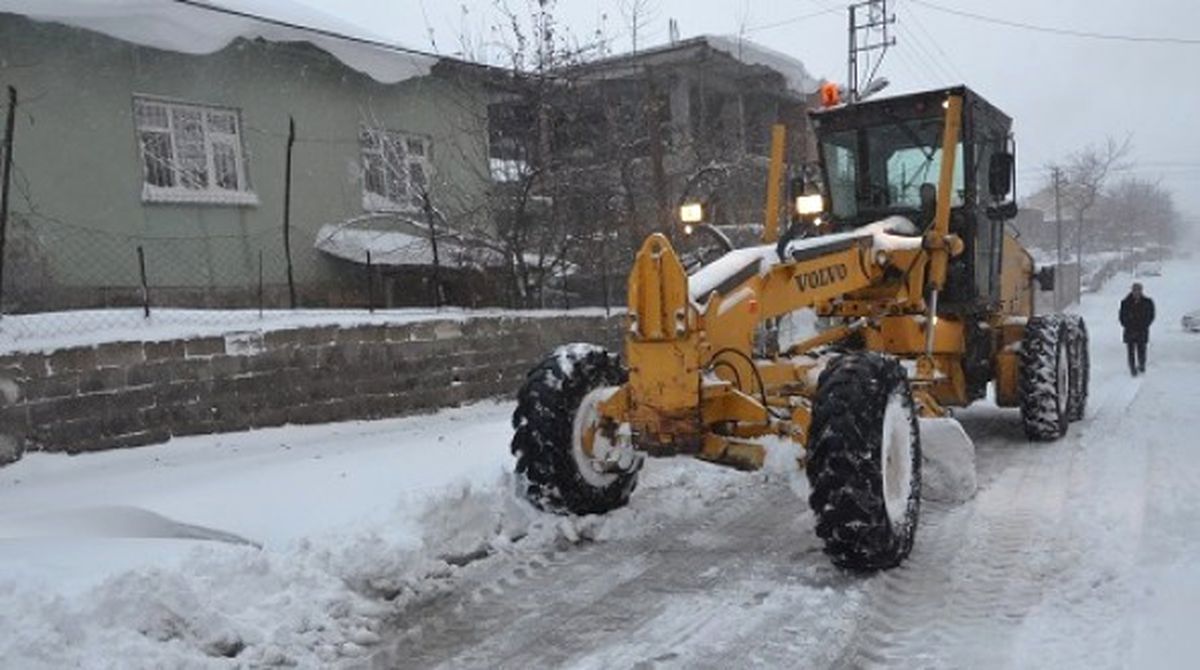 Sandıklı\'da Kar Yağışı