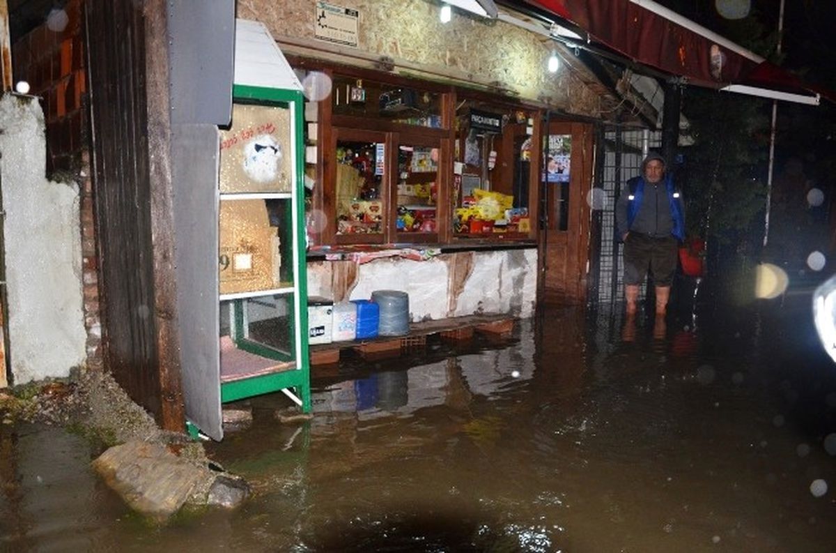 Sapanca\'da Su Baskını