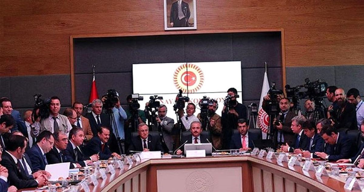 Cumhurbaşkanı'na OHAL Yetkisi Komisyondan Geçti