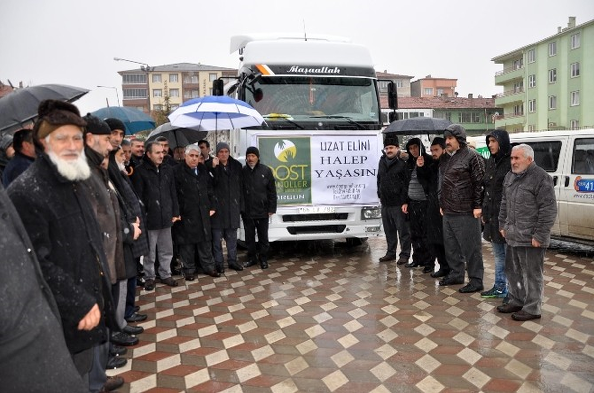 Sorgun\'dan Halep\'e 1 Tır Dolusu Un ve Battaniye Yola Çıktı