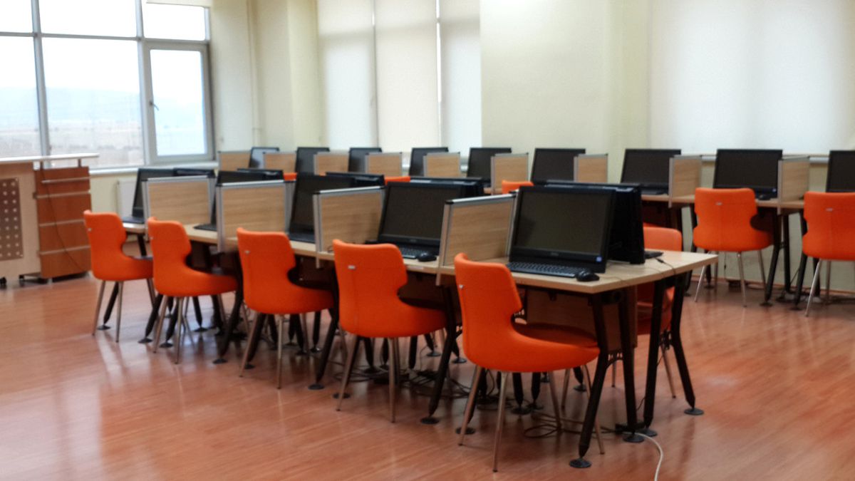 Tika\'dan Kudüs\'e Bilgisayar Laboratuvarı Desteği