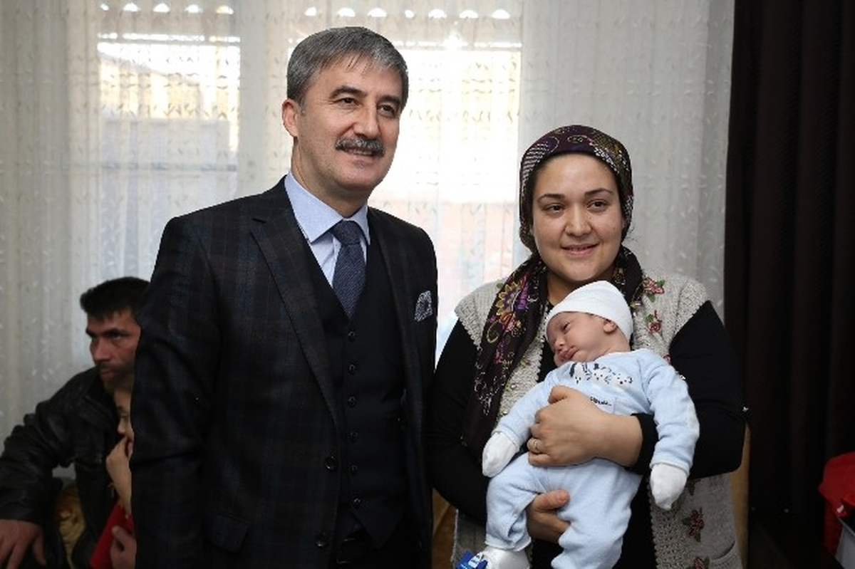 Turgutlu\'da 2016 Yılında Bin 884 Bebek Dünyaya Geldi