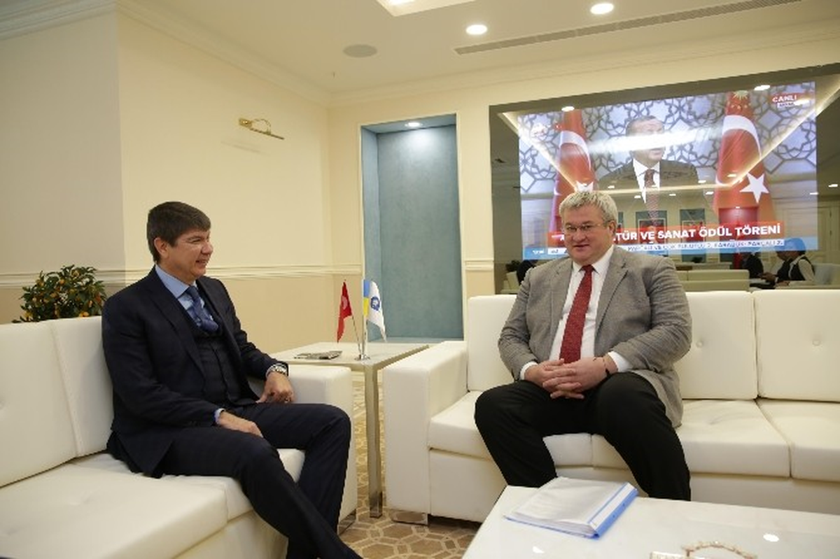 Ukrayna Büyükelçisi\'nden Başkan Türel\'e Ziyaret