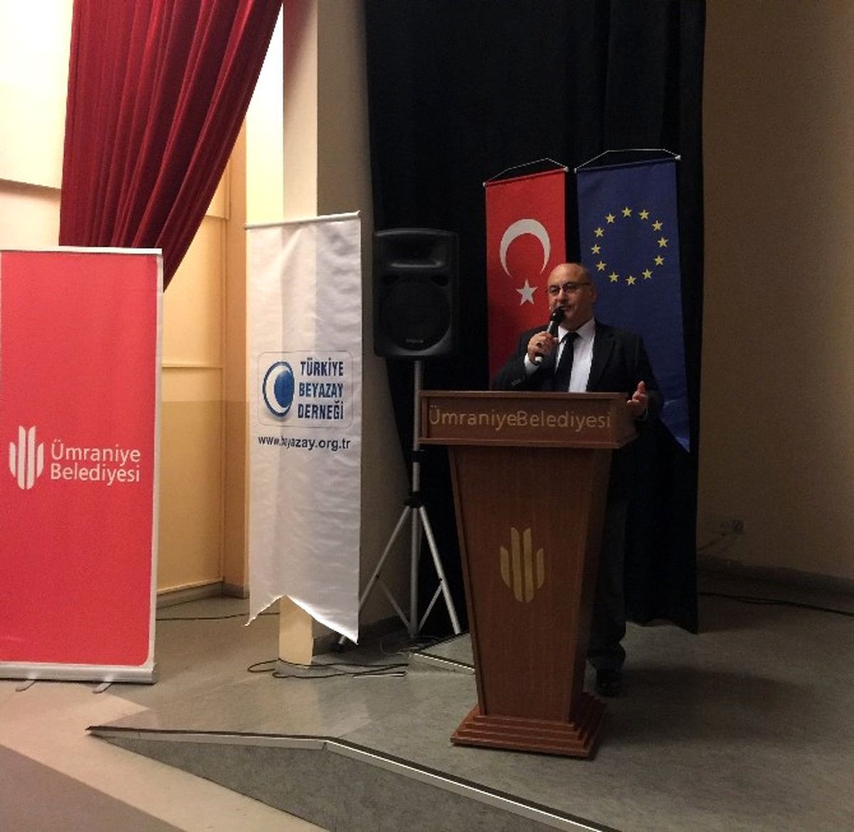 Ümraniye\'de Engelli Yakınlarına Eğitim Projesi