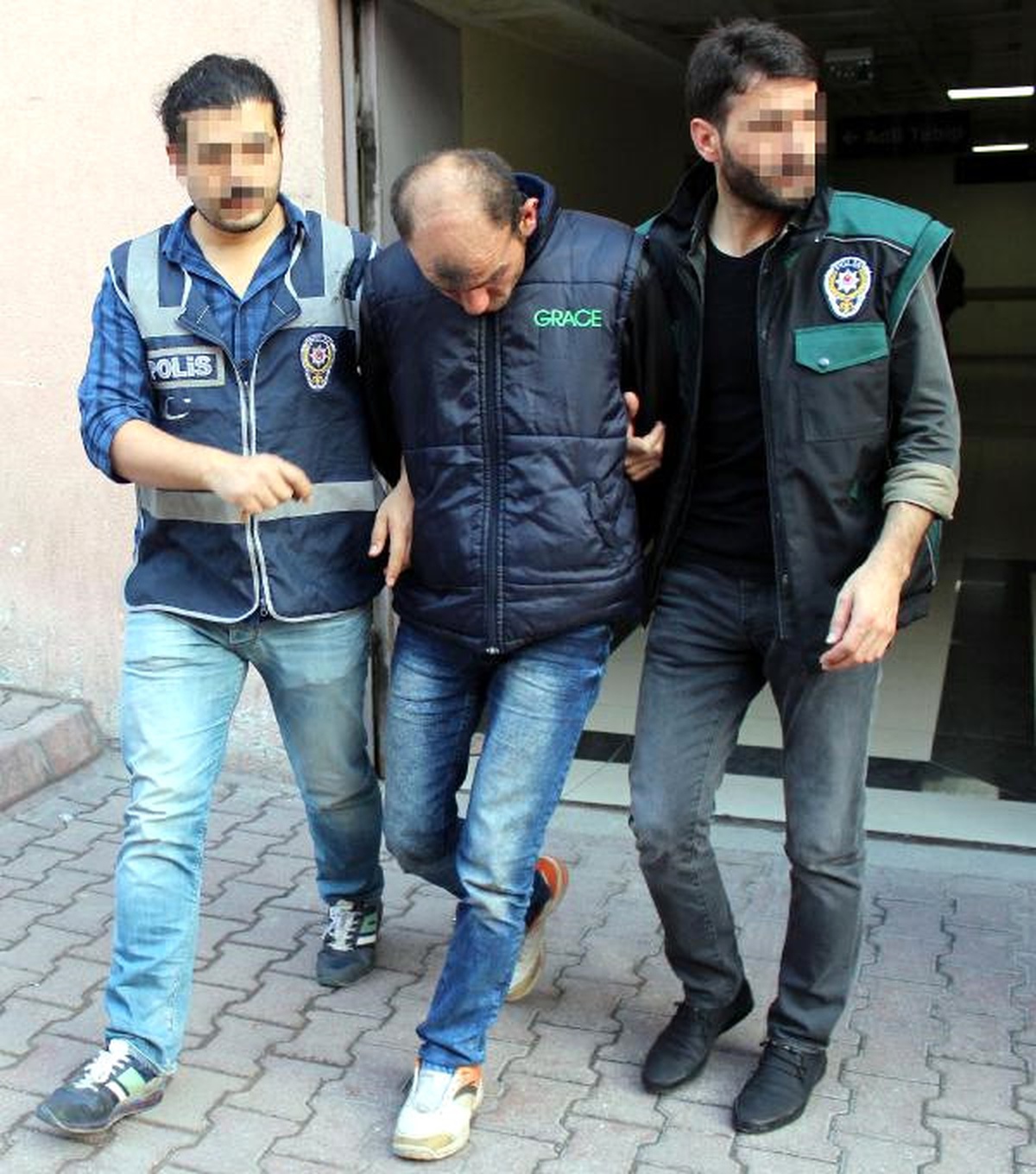 3 Sanığa Uyuşturucu Ticaretinden 16\'şar Yıl Hapis Cezası