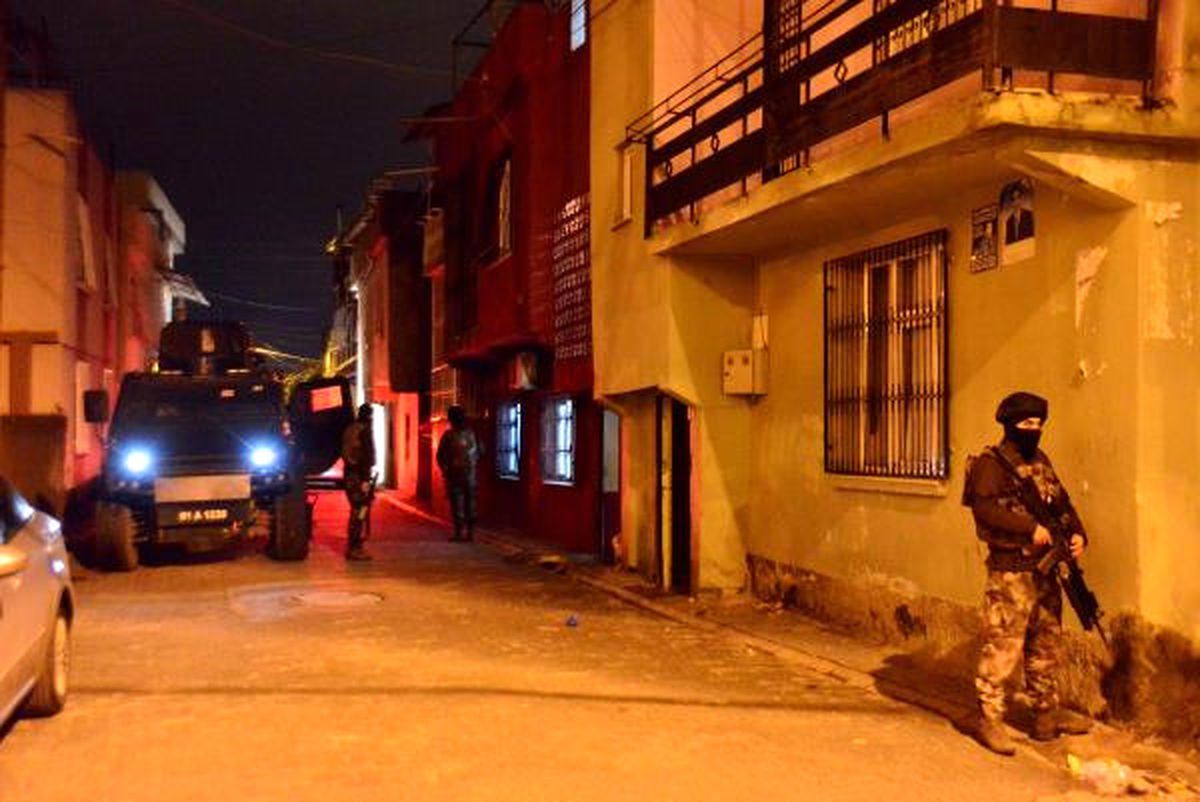 Adana\'da Hava Destekli Deaş Operasyonu: 30 Gözaltı