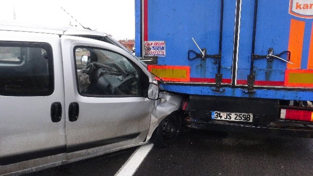Aksaray\'da Trafik Kazası: 1 Yaralı