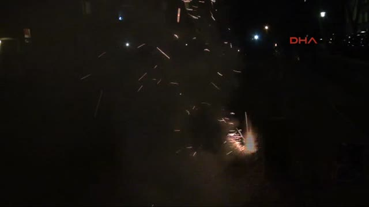 Almanya\'da Yılbaşı Gecesi Için Havai Fişek Uyarısı