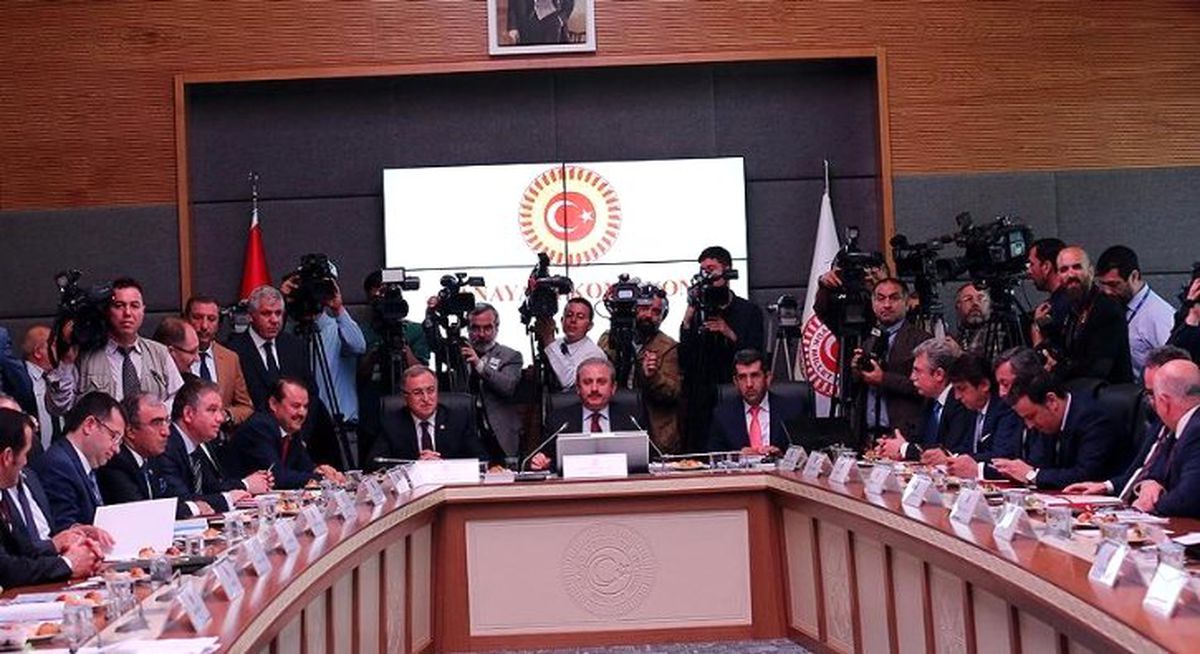 Anayasa Değişikliği Teklifi Komisyonda Kabul Edildi (1)