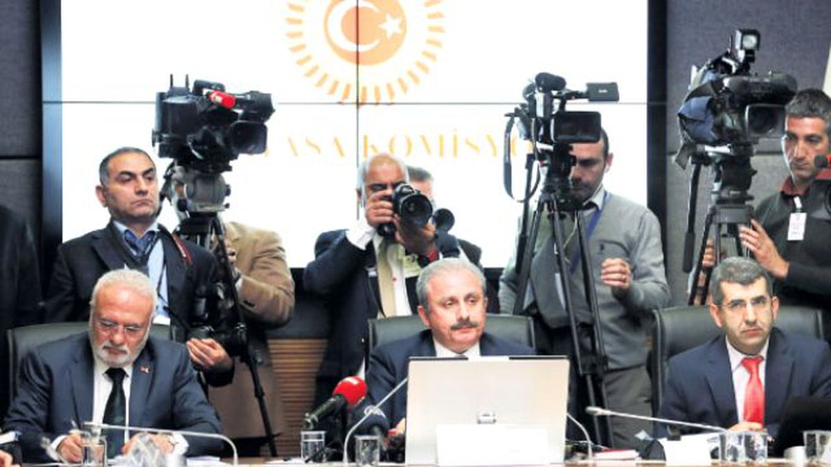 Anayasa Değişiklik Teklifi Komisyonda Kabul Edildi