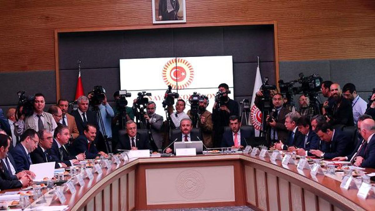 Anayasa Değişiklik Teklifi Komisyonda Kabul Edildi