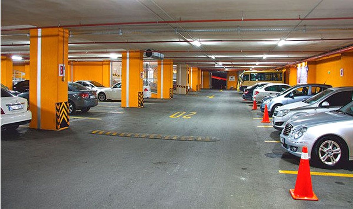 Avm\'lere Plaka Tanıma Sistemi