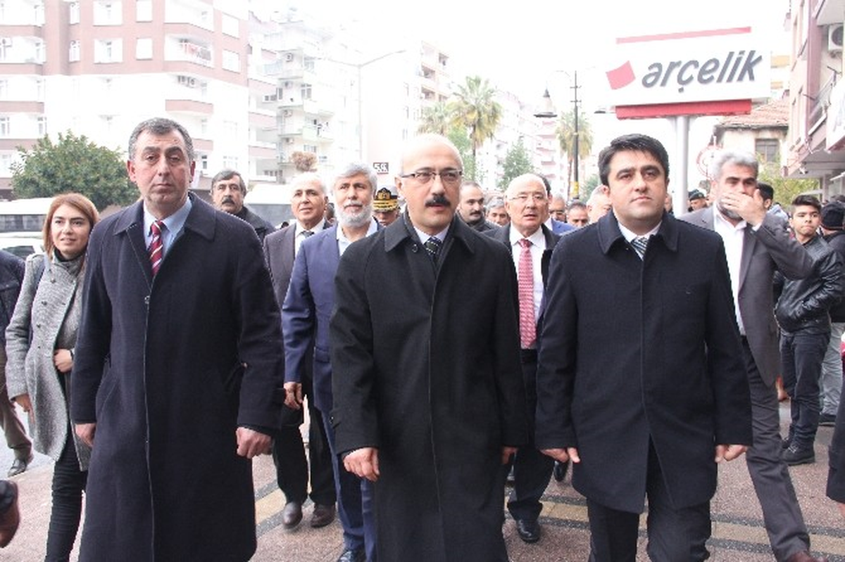 Bakan Elvan: "3 Kardeşimizi Arama Çalışmaları Sürüyor"